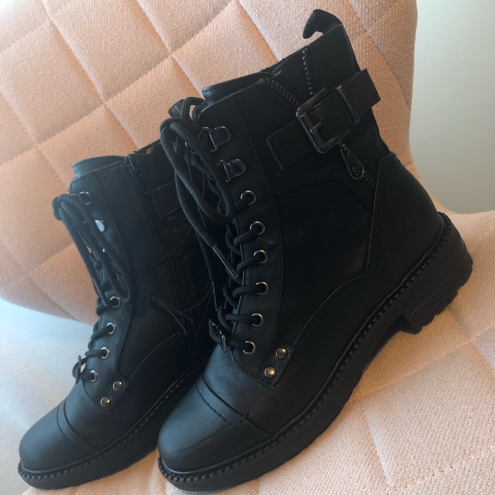 Free w/ a $30purchase ❤️‍🔥G By Guess Black  Faux Leather Women Boots ~Size 51/2